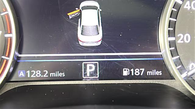 2020 Aspen White/Super Black Nissan Sentra SR FWD Sedan
