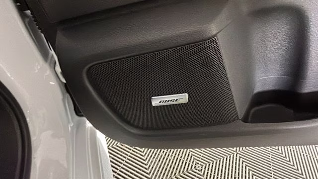 2020 Aspen White/Super Black Nissan Sentra SR FWD Sedan