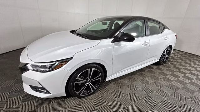 2020 Aspen White/Super Black Nissan Sentra SR FWD Sedan