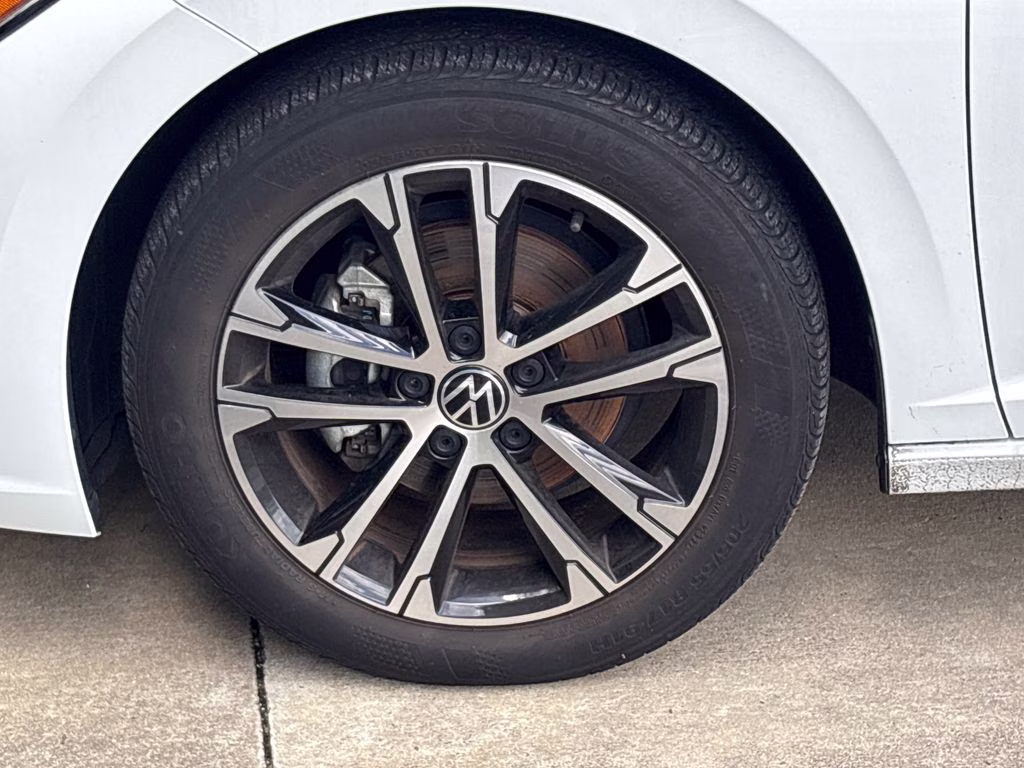 2023 Pure White Volkswagen Jetta 1.5T Sport FWD Sedan