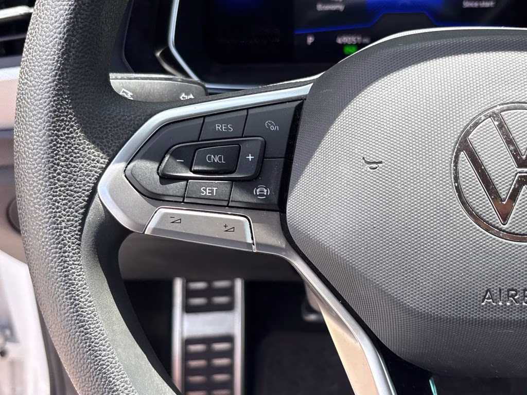 2023 Pure White Volkswagen Jetta 1.5T Sport FWD Sedan
