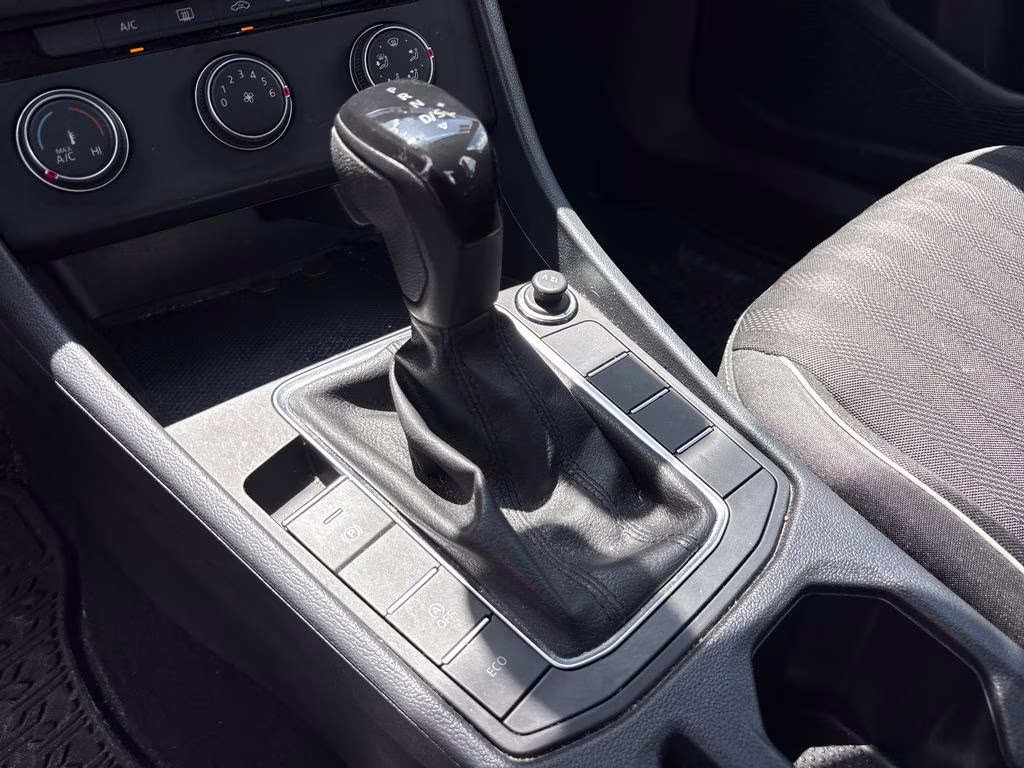 2023 Pure White Volkswagen Jetta 1.5T Sport FWD Sedan