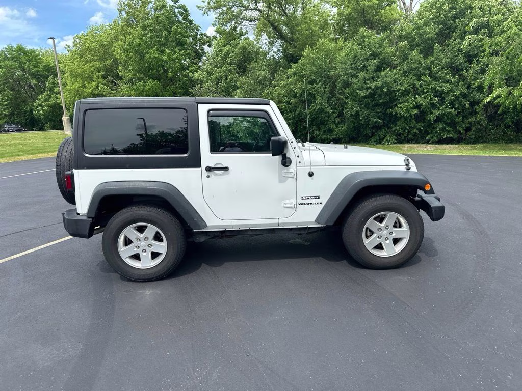 2015 Bright White Clearcoat Jeep Wrangler Sport 4X4 SUV
