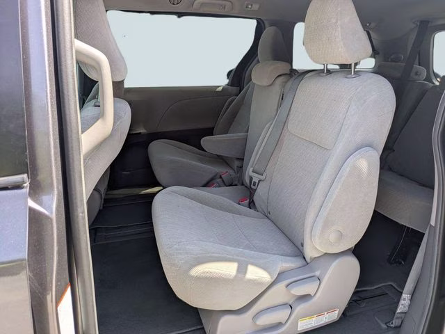 2019 Predawn Gray Mica Toyota Sienna LE FWD Van
