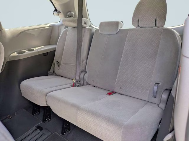 2019 Predawn Gray Mica Toyota Sienna LE FWD Van