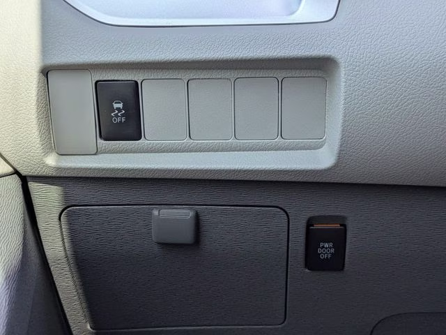 2019 Predawn Gray Mica Toyota Sienna LE FWD Van