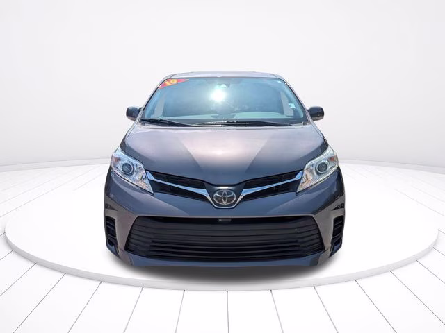 2019 Predawn Gray Mica Toyota Sienna LE FWD Van