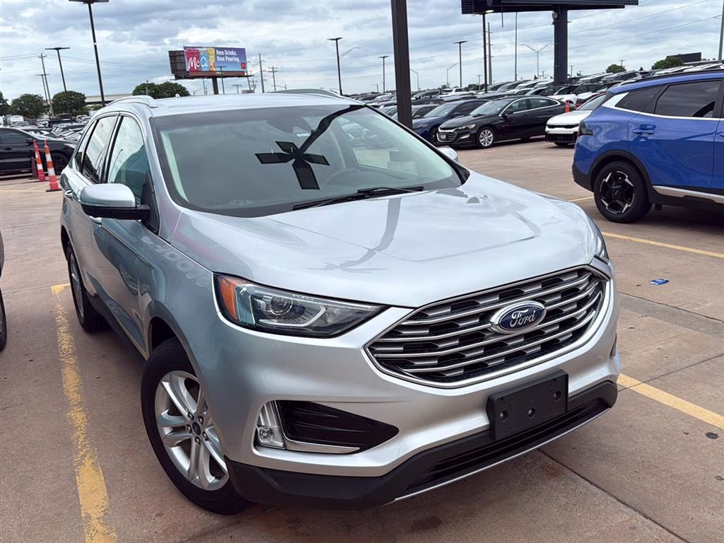 2019 SILVER Ford Edge FWD