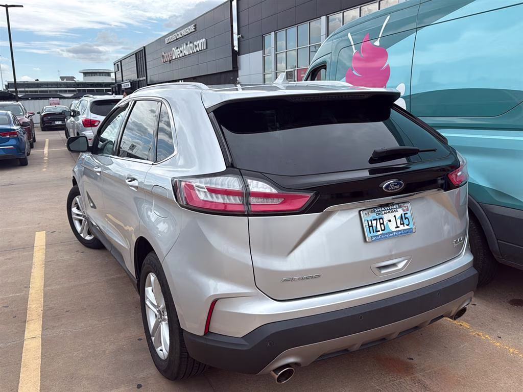 2019 SILVER Ford Edge FWD