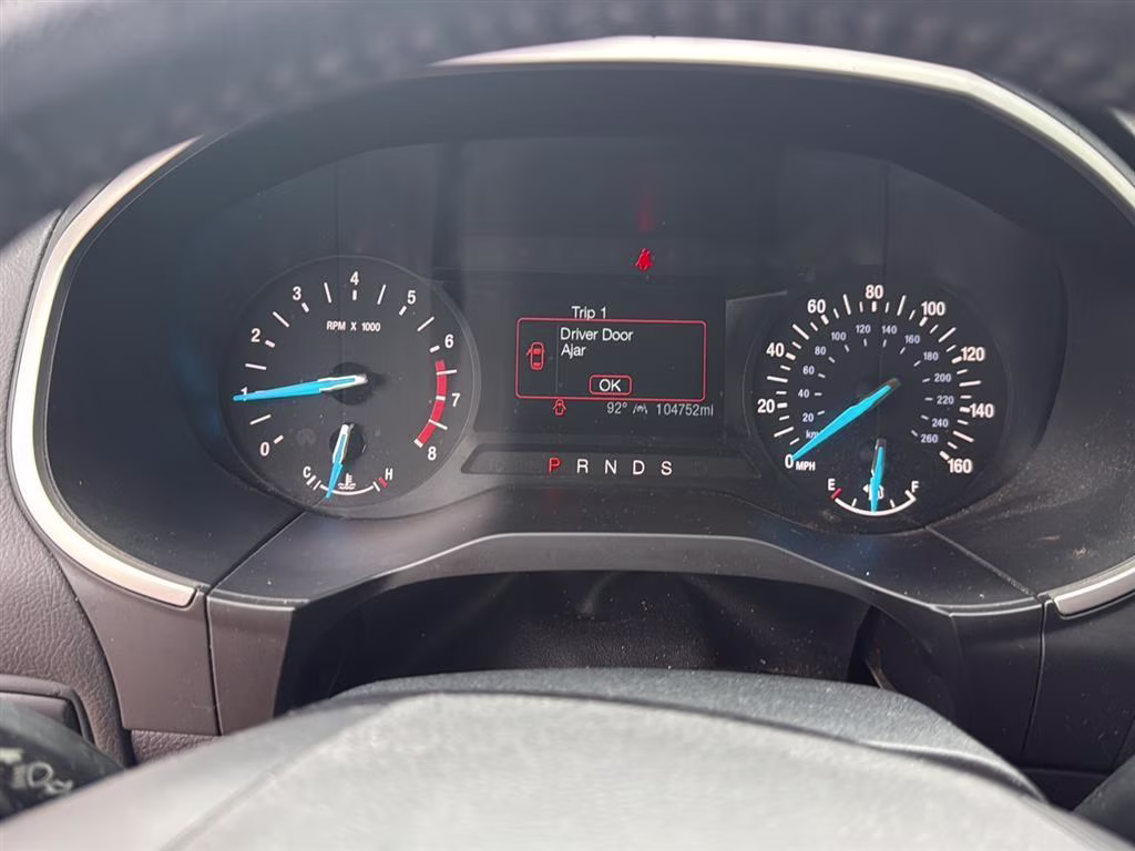 2019 SILVER Ford Edge FWD