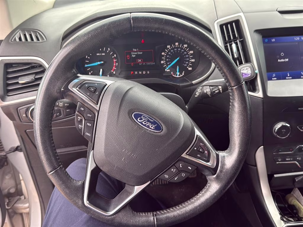 2019 SILVER Ford Edge FWD