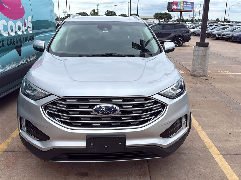 2019 SILVER Ford Edge FWD