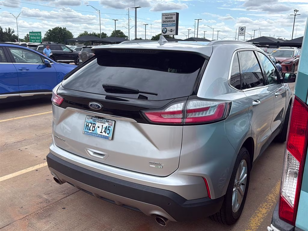 2019 SILVER Ford Edge FWD