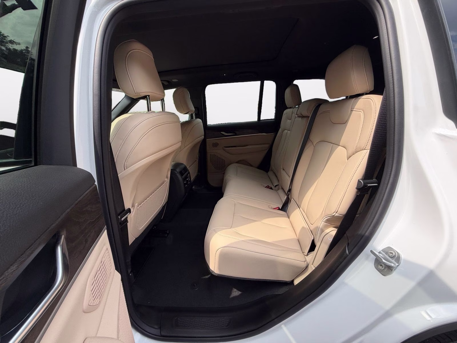 2026 Bright White Clearcoat Jeep Grand Cherokee Limited 4X4 SUV