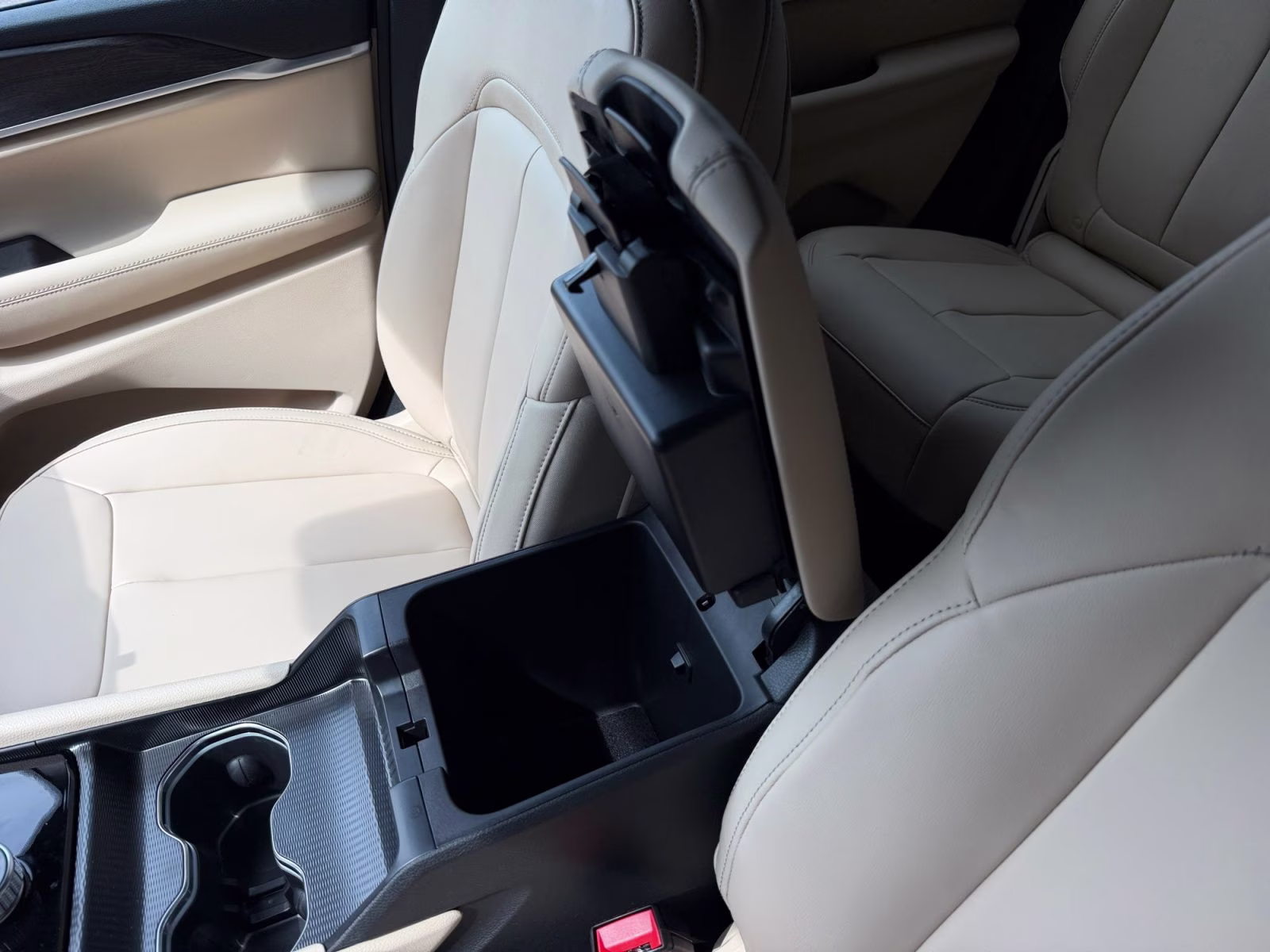 2026 Bright White Clearcoat Jeep Grand Cherokee Limited 4X4 SUV