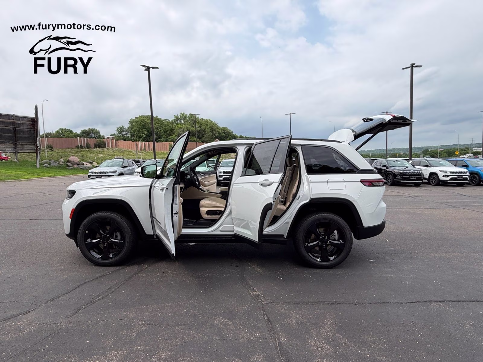 2026 Bright White Clearcoat Jeep Grand Cherokee Limited 4X4 SUV