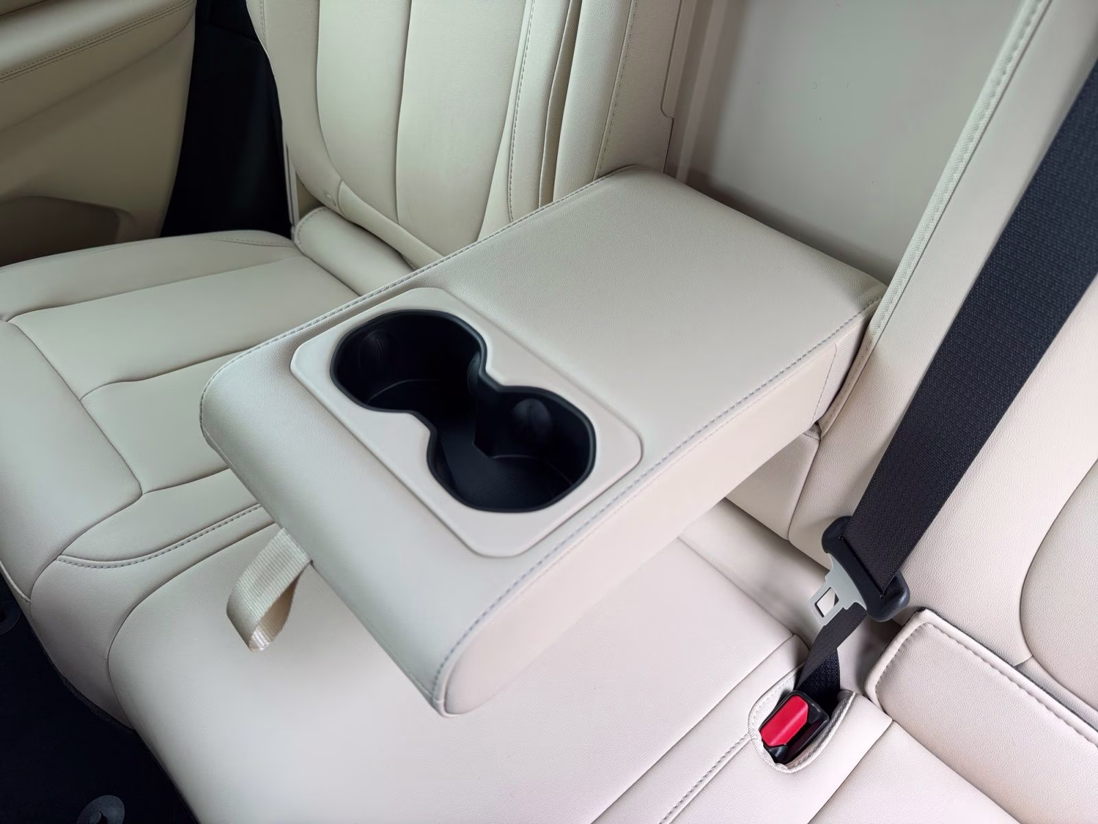 2026 Bright White Clearcoat Jeep Grand Cherokee Limited 4X4 SUV