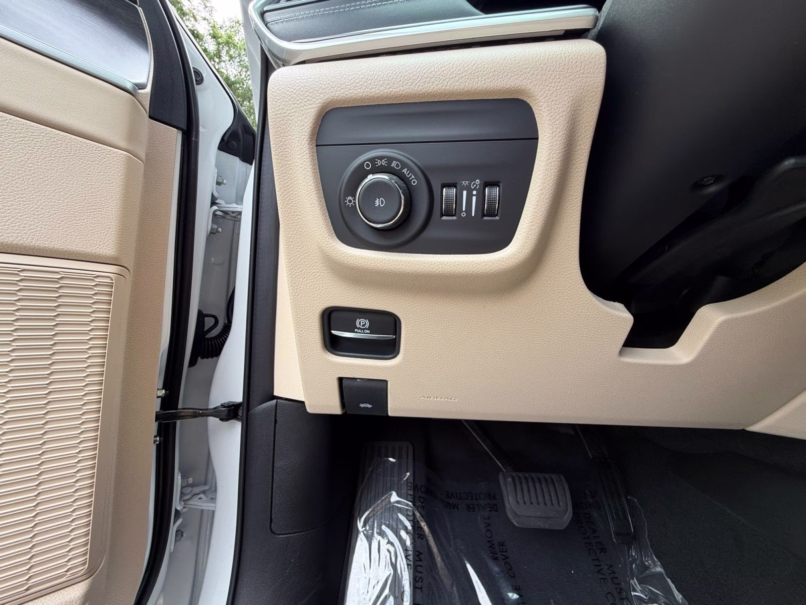 2026 Bright White Clearcoat Jeep Grand Cherokee Limited 4X4 SUV