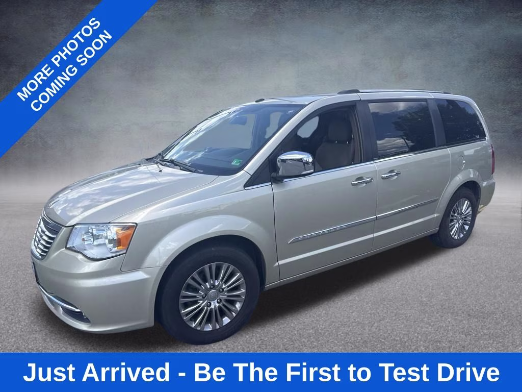 2011 White Gold Clearcoat Chrysler Town & Country Limited FWD Van