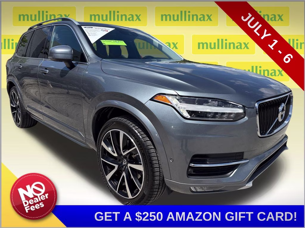 2018 Bright Silver Metallic Volvo XC90 T6 Momentum AWD SUV