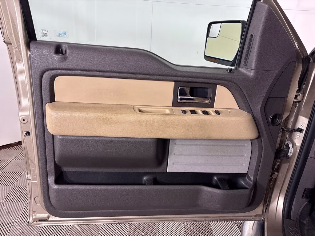 2013 Pale Adobe Metallic Ford F-150 XLT RWD Truck