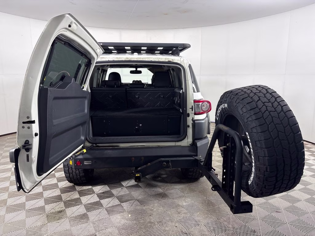 2014 Iceberg Toyota FJ Cruiser Base 4X4 SUV
