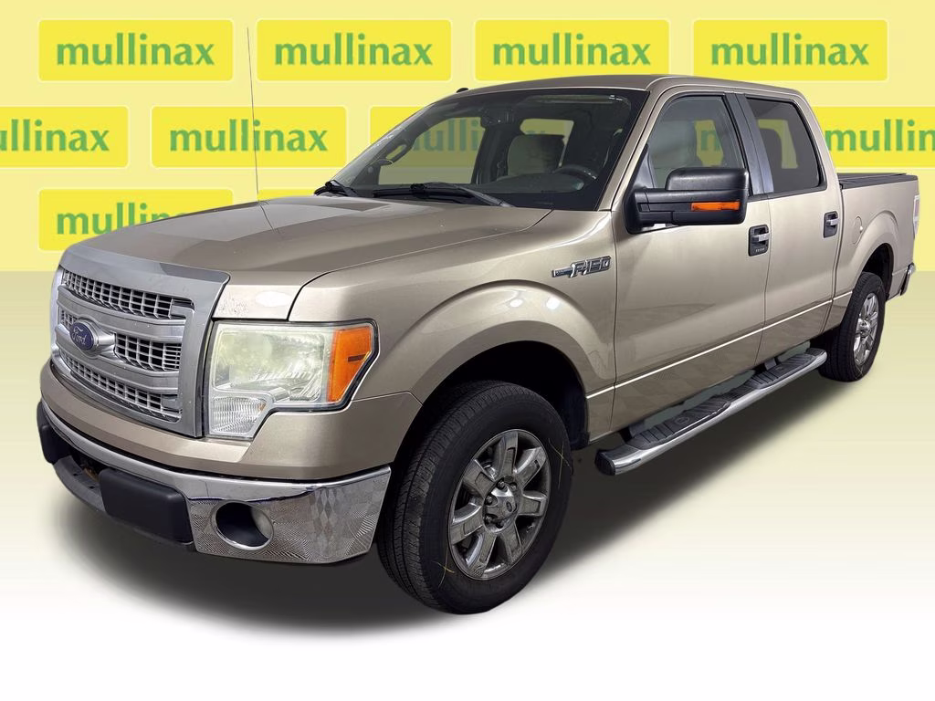 2013 Pale Adobe Metallic Ford F-150 XLT RWD Truck