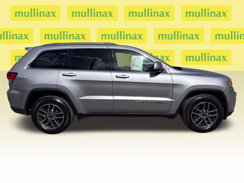 2020 Billet Silver Metallic Clearcoat Jeep Grand Cherokee Laredo E RWD SUV