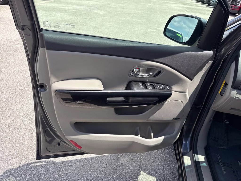 2017 Platinum Graphite Kia Sedona SX FWD Van