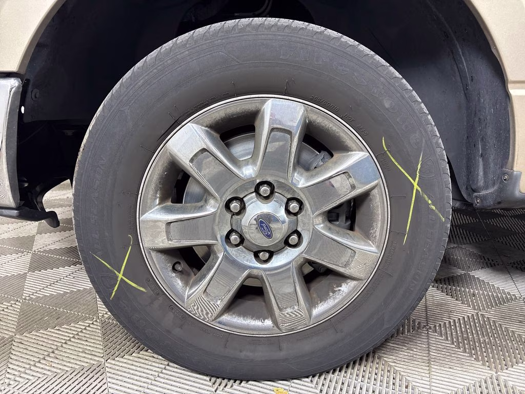 2013 Pale Adobe Metallic Ford F-150 XLT RWD Truck
