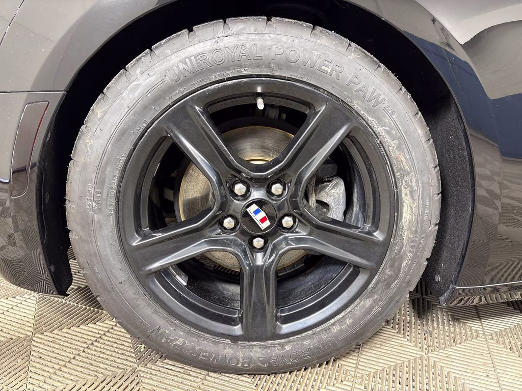 2019 Black Chevrolet Camaro 1LT RWD Coupe