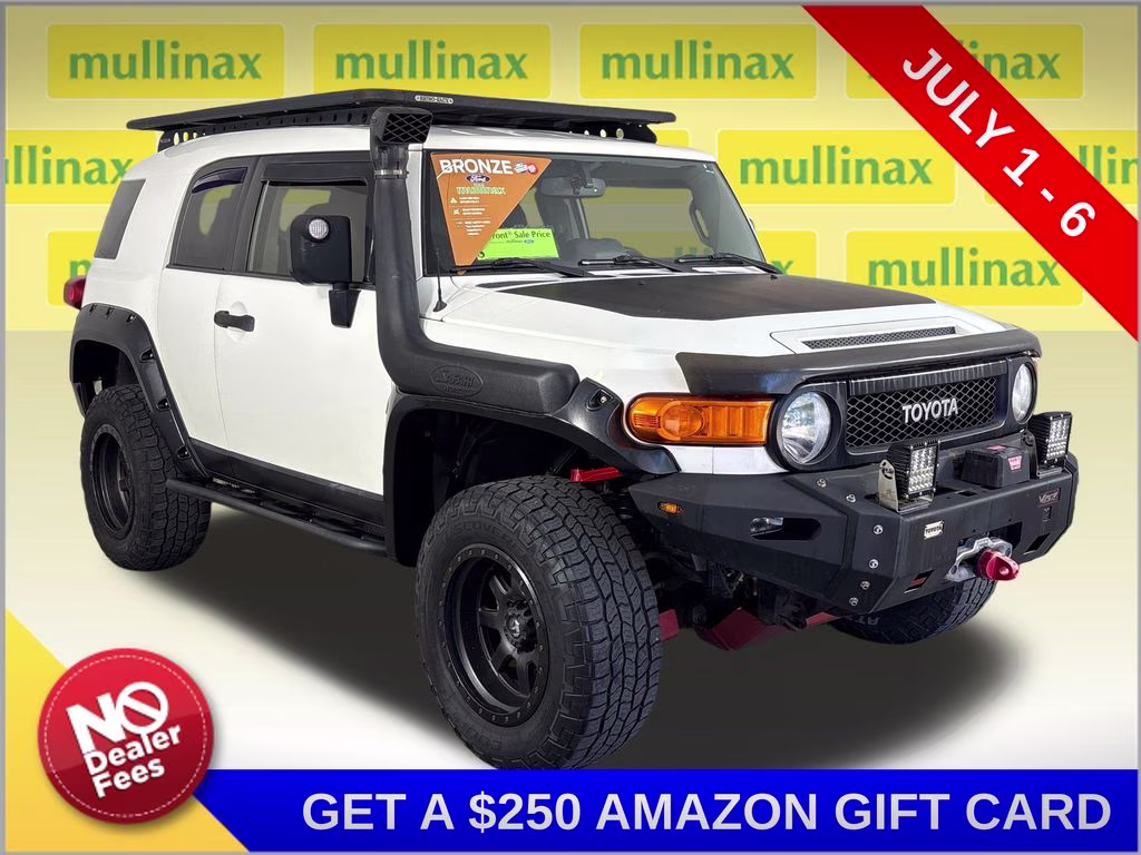 2014 Iceberg Toyota FJ Cruiser Base 4X4 SUV