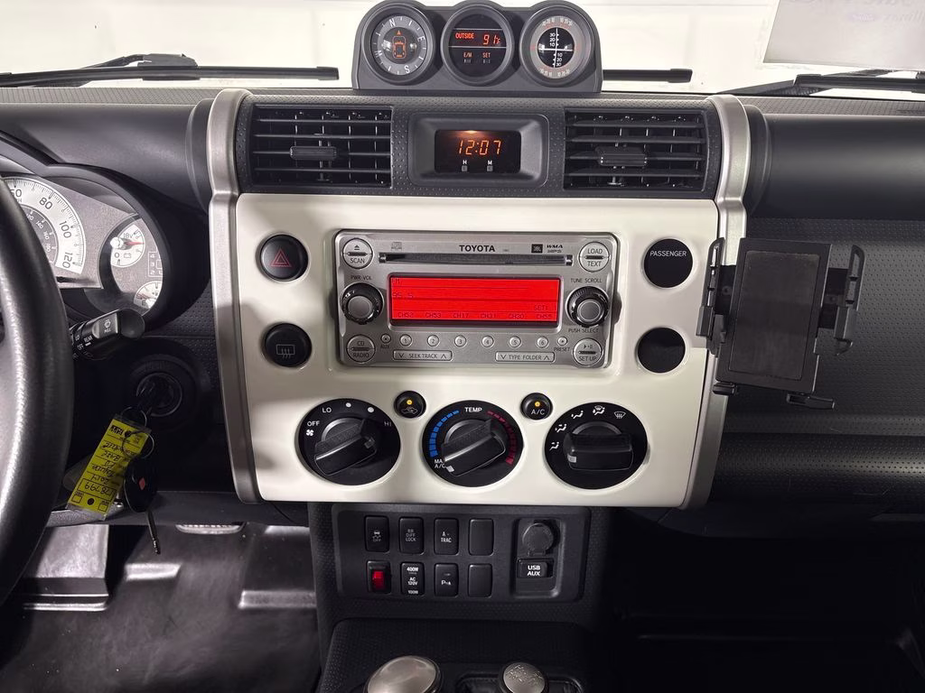 2014 Iceberg Toyota FJ Cruiser Base 4X4 SUV