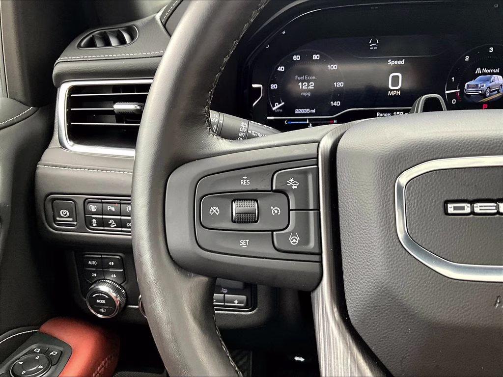 2023 White GMC Yukon XL Denali Ultimate 4X4 SUV