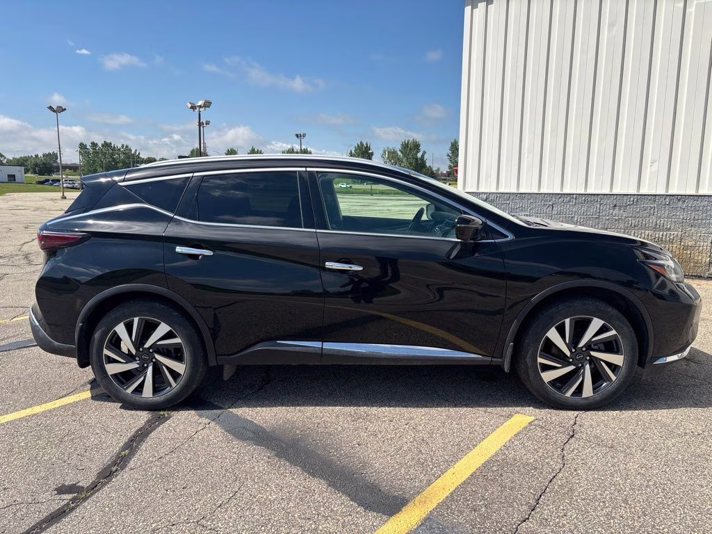 2024 Black Nissan Murano SL AWD SUV