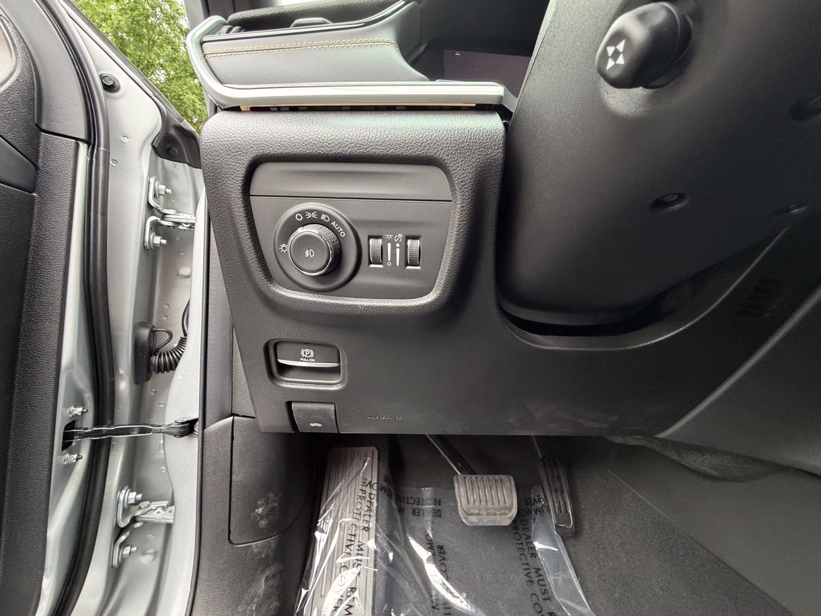 2026 Silver Zynith Jeep Grand Cherokee L Limited 4X4 SUV