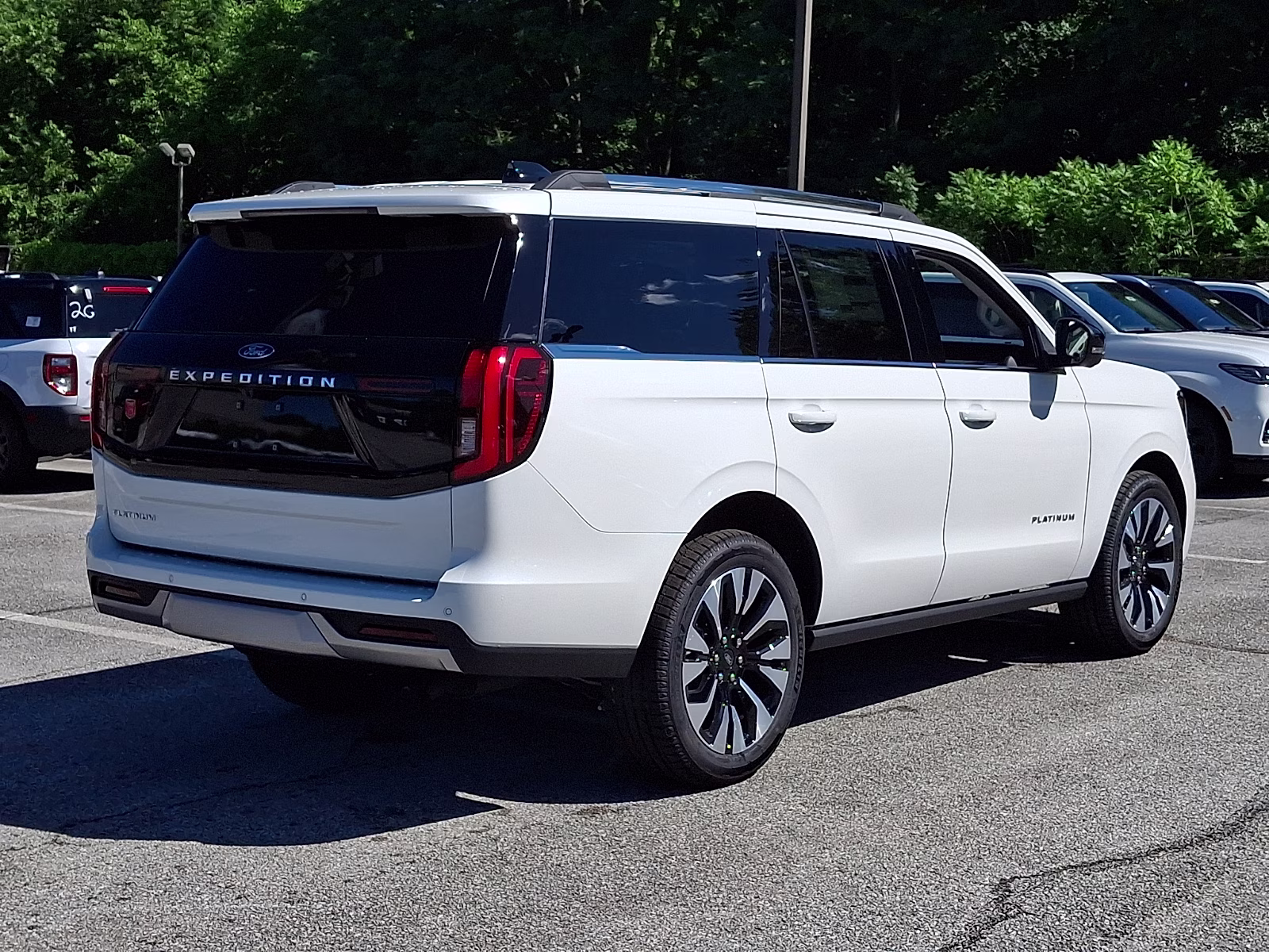 2026 Oxford White - YZ Ford Expedition Platinum 4X4