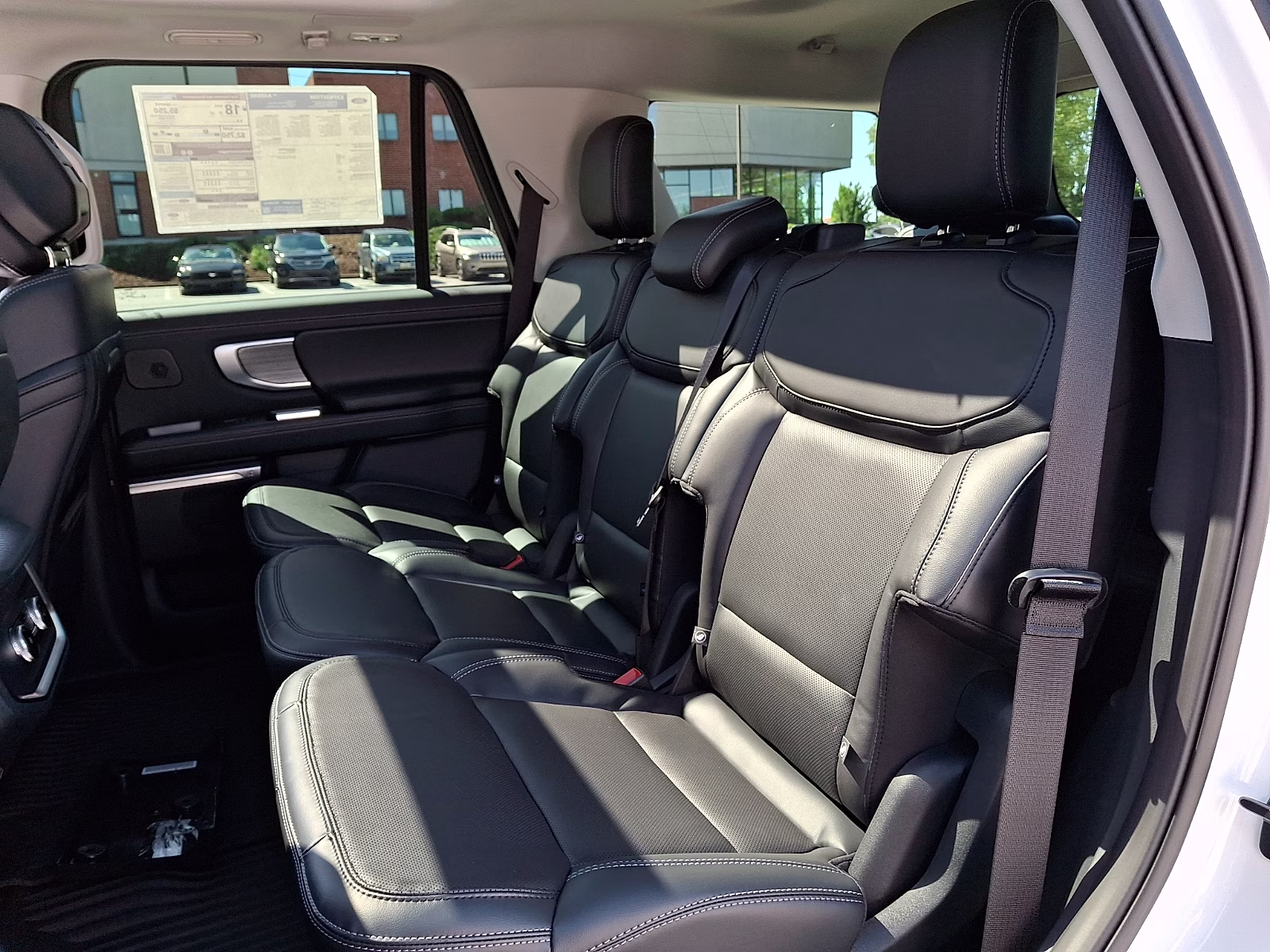 2026 Oxford White - YZ Ford Expedition Platinum 4X4