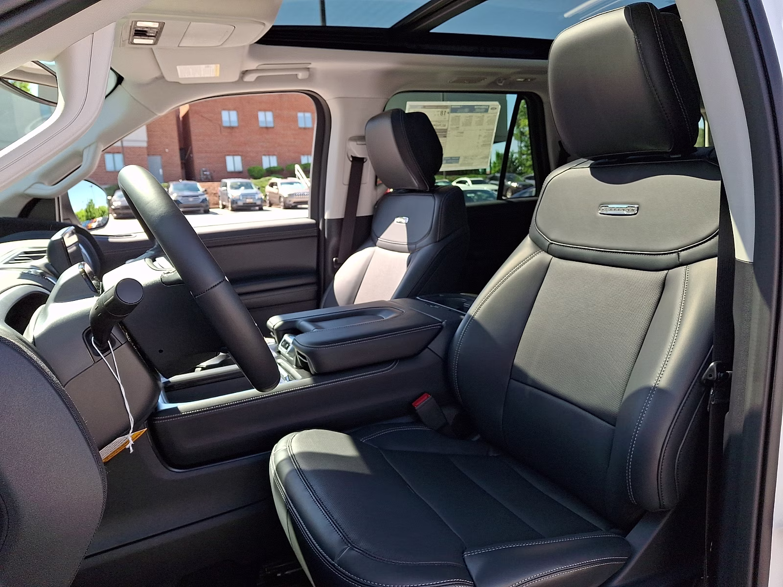2026 Oxford White - YZ Ford Expedition Platinum 4X4