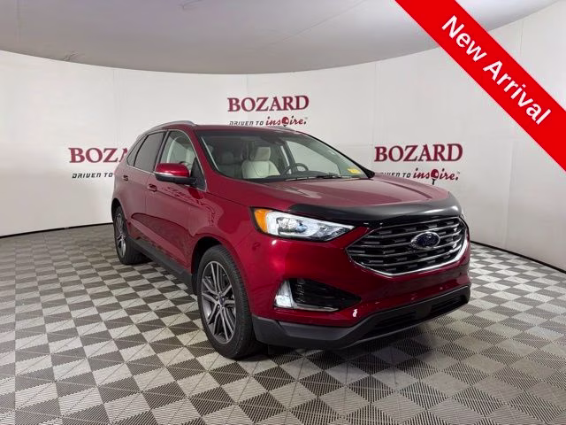 2020 Red Metallic Ford Edge Titanium FWD SUV