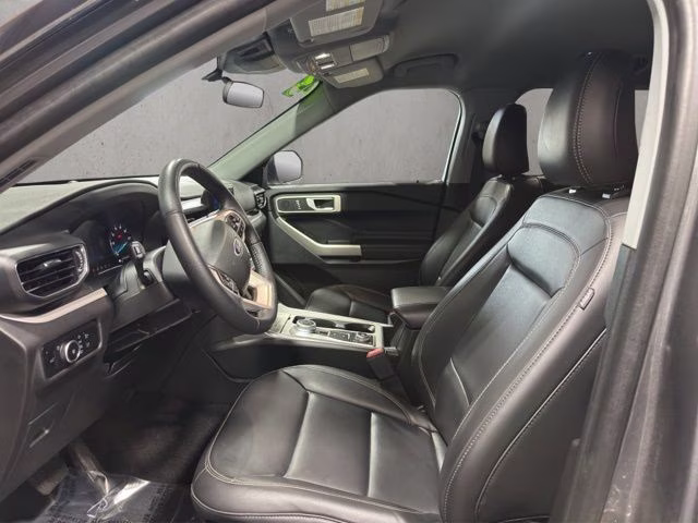 2023 Gray Metallic Ford Explorer XLT 4X4 SUV