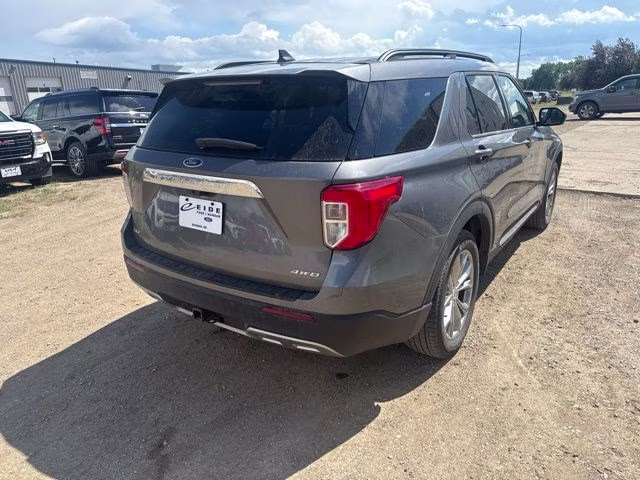2023 Gray Metallic Ford Explorer XLT 4X4 SUV