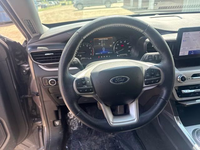 2023 Gray Metallic Ford Explorer XLT 4X4 SUV