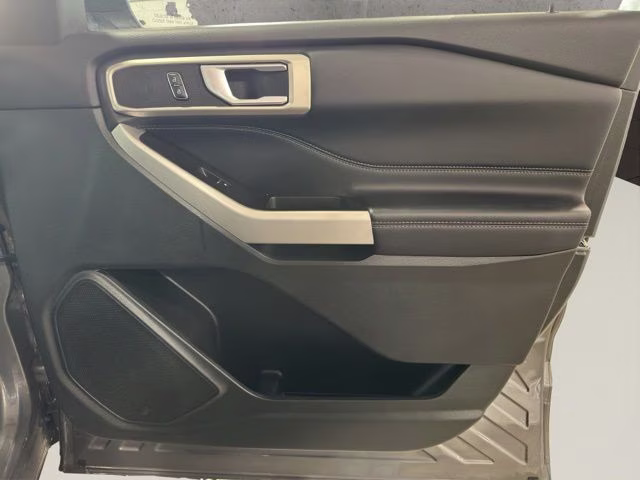 2023 Gray Metallic Ford Explorer XLT 4X4 SUV