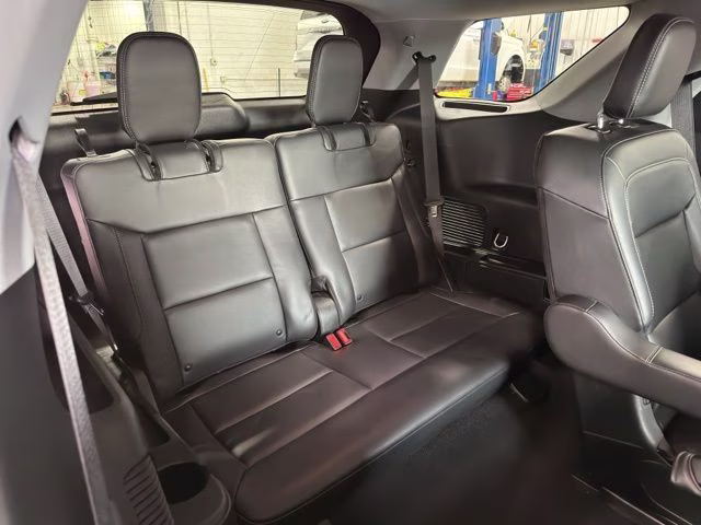 2023 Gray Metallic Ford Explorer XLT 4X4 SUV