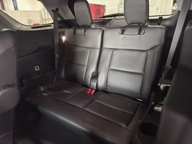 2023 Gray Metallic Ford Explorer XLT 4X4 SUV