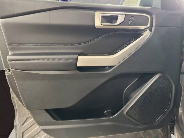 2023 Gray Metallic Ford Explorer XLT 4X4 SUV
