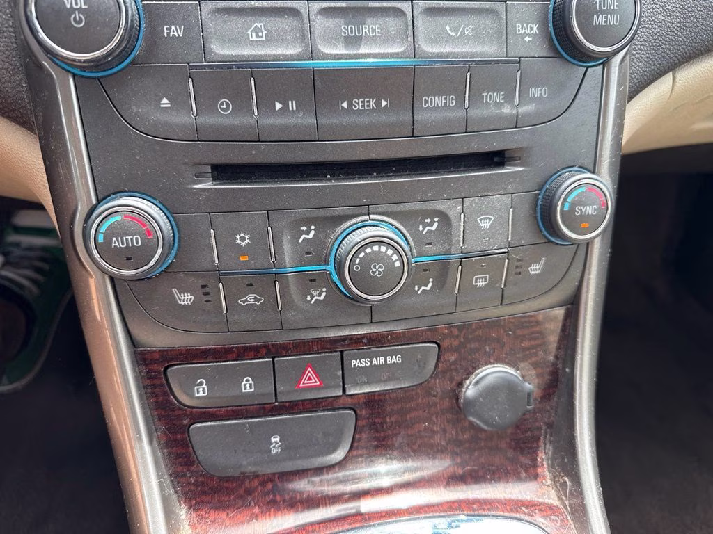 2013 Blue Metallic Chevrolet Malibu LTZ FWD Sedan