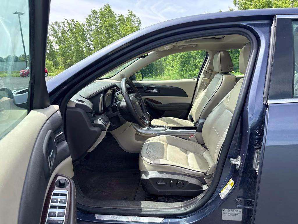 2013 Blue Metallic Chevrolet Malibu LTZ FWD Sedan