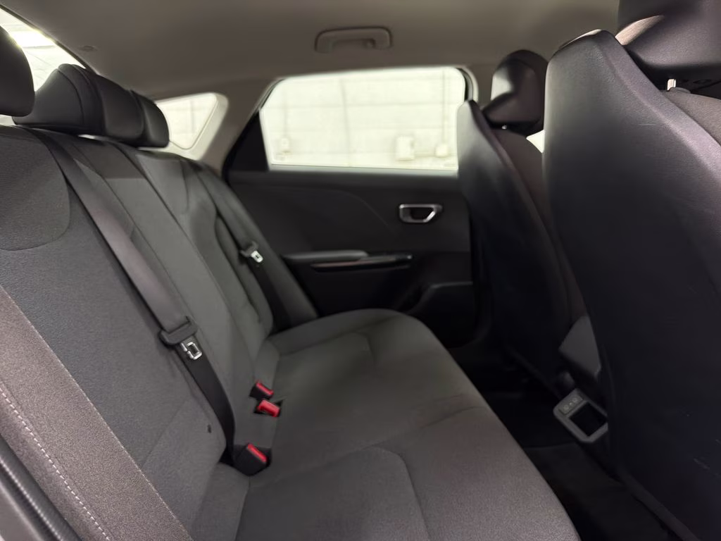 2025 Morning Haze Kia K4 LXS FWD Sedan